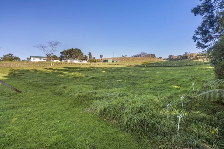 Photo of property in 60 Saxton Road, Upper Vogeltown, New Plymouth, 4371