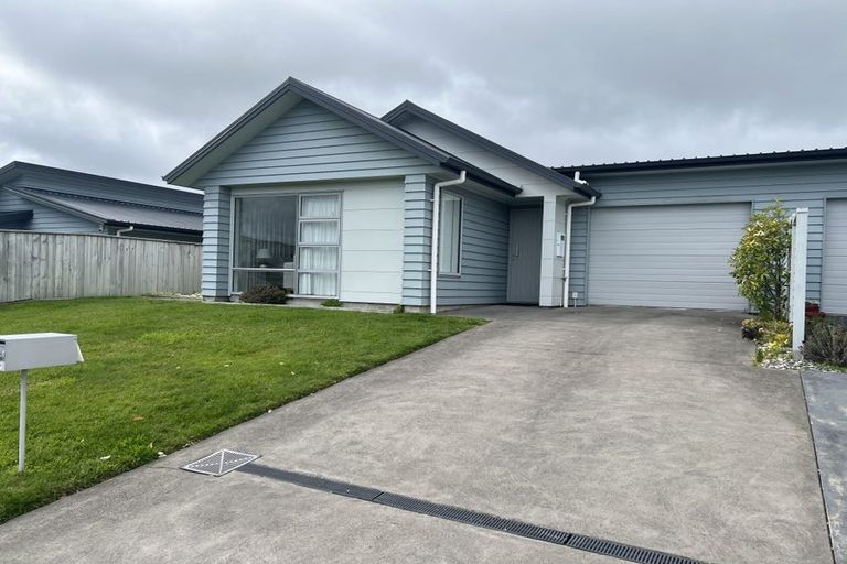 Photo of property in 88a/1 Endeavour Drive, Whitby, Porirua, 5024