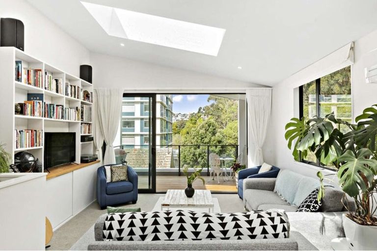 Photo of property in 1/18 Oriental Terrace, Oriental Bay, Wellington, 6011