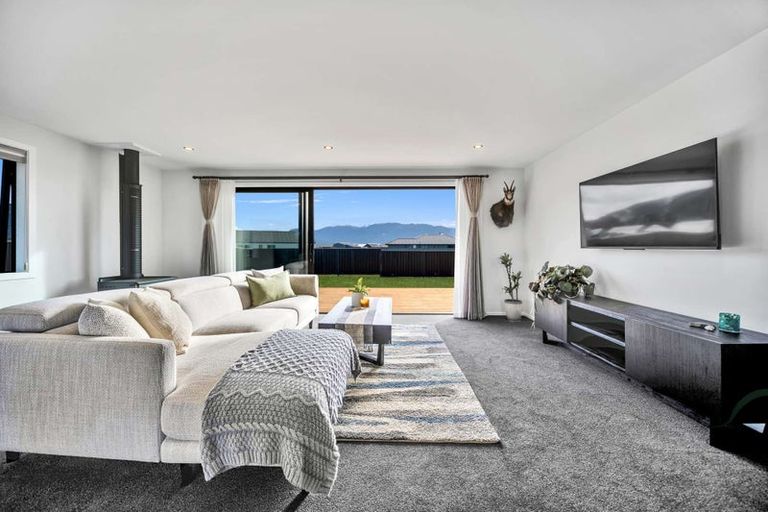 Photo of property in 102 Tukare Loop, Te Anau, 9600
