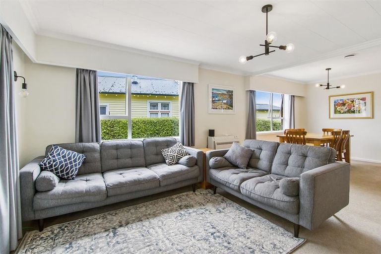 Photo of property in 69 Rhodes Street, Waimate, 7924