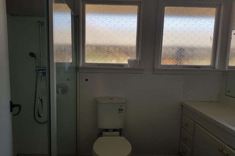 Photo of property in 2/406 Memorial Avenue, Burnside, Christchurch, 8053