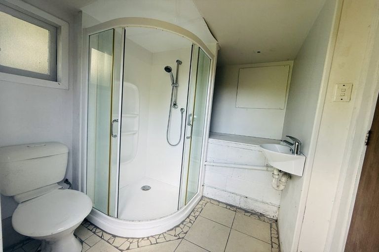 Photo of property in 90 Arran Road, Browns Bay, Auckland, 0630