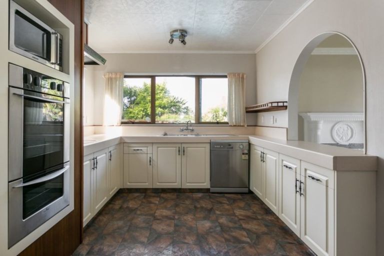 Photo of property in 2 Ewan Place, Taradale, Napier, 4112