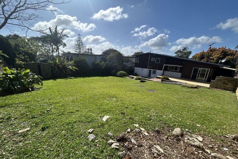 Photo of property in 19 South Lynn Road, Titirangi, Auckland, 0604