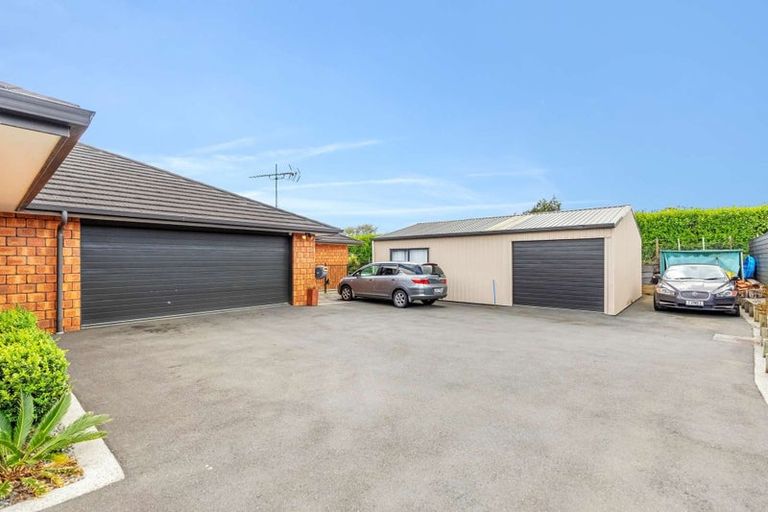 Photo of property in 19 Kendallvale Drive, Waiuku, 2123