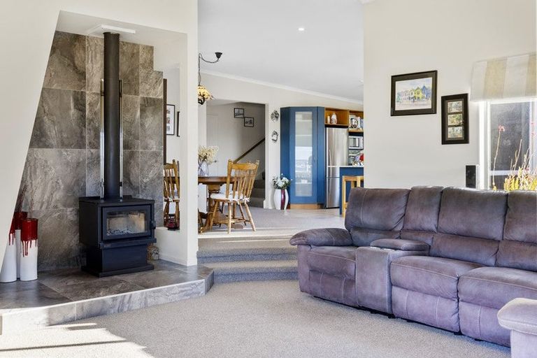 Photo of property in 718 Acacia Bay Road, Acacia Bay, Taupo, 3330