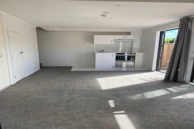 Photo of property in 24a/30 Westward Ho, Glen Eden, Auckland, 0602