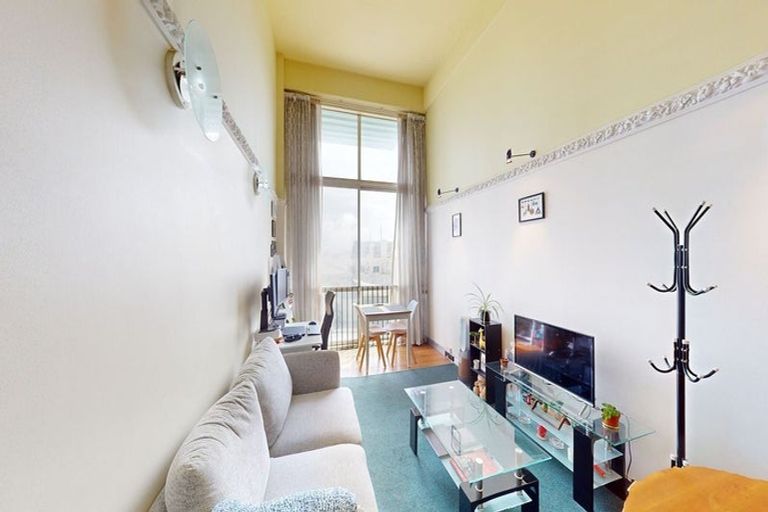 Photo of property in Qba Apartments, 1o/51 Webb Street, Mount Cook, Wellington, 6011