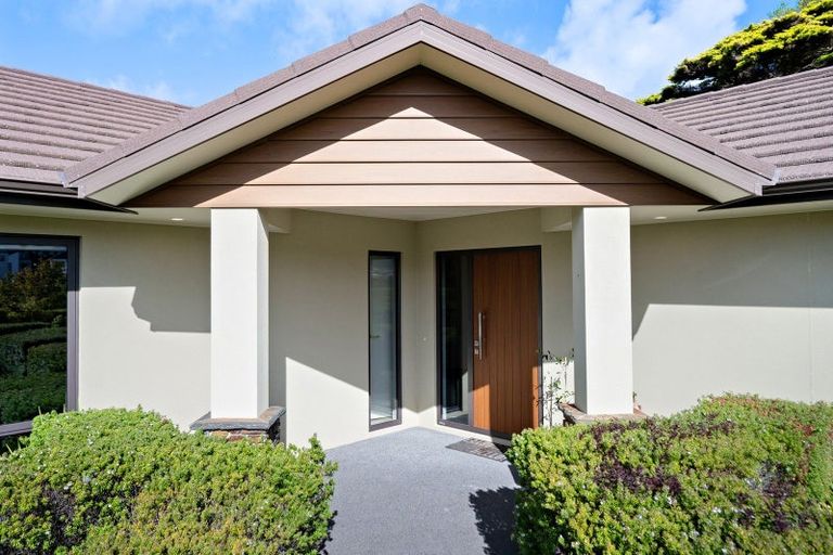 Photo of property in 91 Westchester Drive, Churton Park, Wellington, 6037