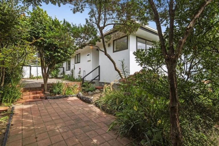 Photo of property in 1/4 Kinloch Place, Papakowhai, Porirua, 5024