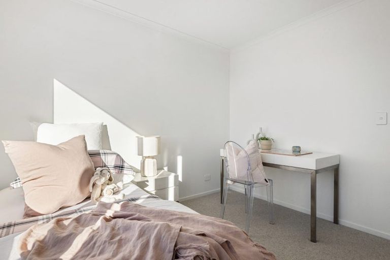 Photo of property in 3/241 Hill Road, The Gardens, Auckland, 2105