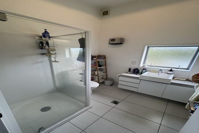 Photo of property in 38 Saddleback Grove, Karori, Wellington, 6012