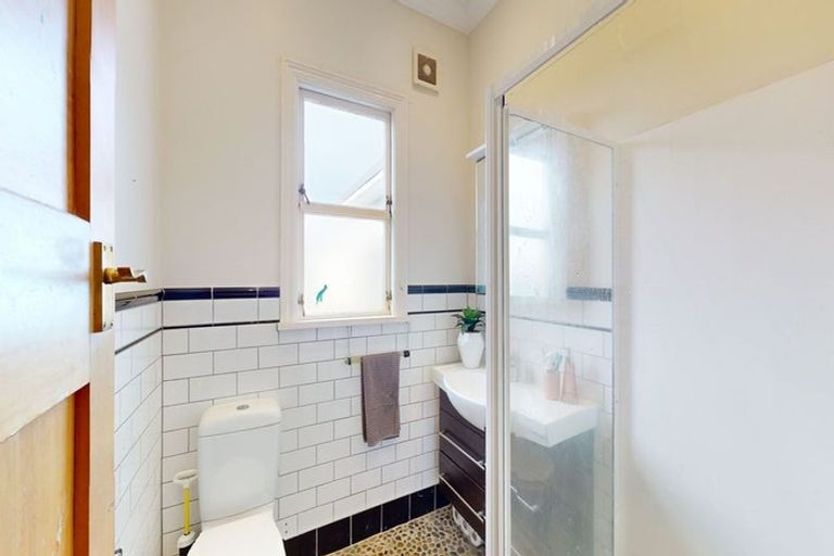 Photo of property in 47 Freyberg Street, Lyall Bay, Wellington, 6022