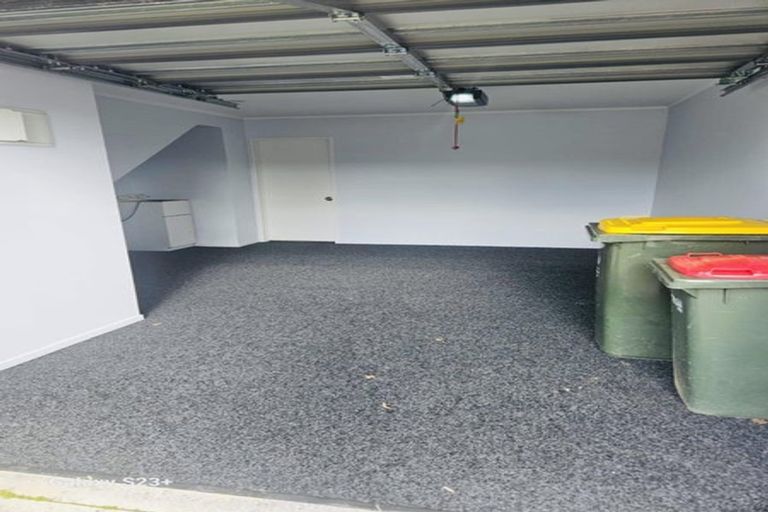 Photo of property in 12 Kevale Place, Manurewa, Auckland, 2102