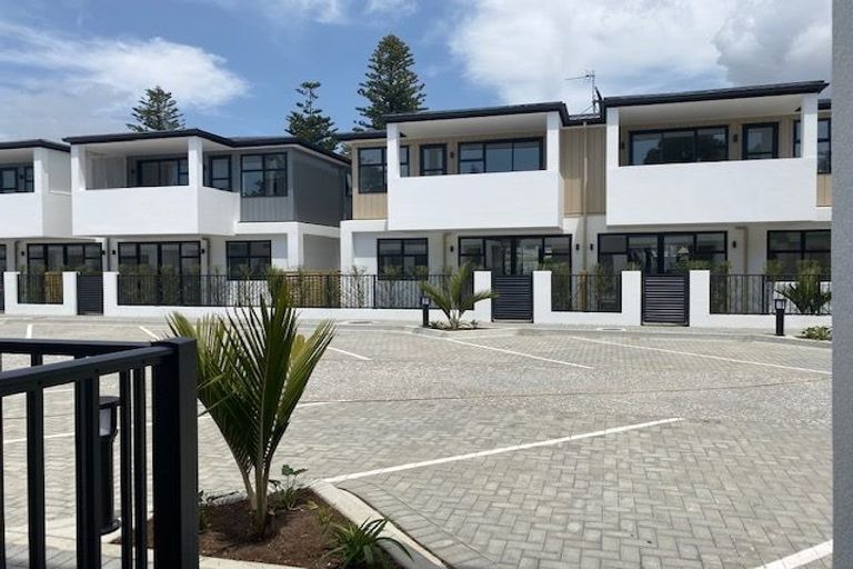 Photo of property in 3/447 Hibiscus Coast Highway, Orewa, 0931