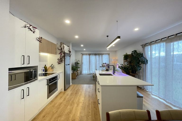 Photo of property in 11 Koral Lane, Broomfield, Christchurch, 8042