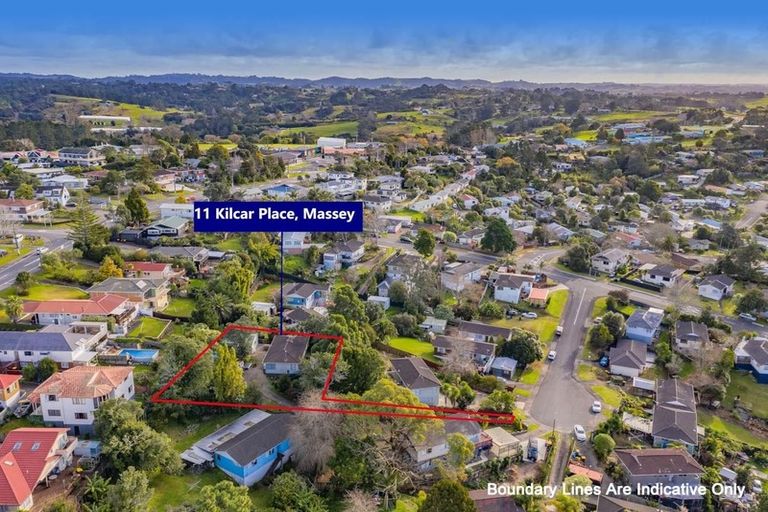Photo of property in 11 Kilcar Place, Massey, Auckland, 0614