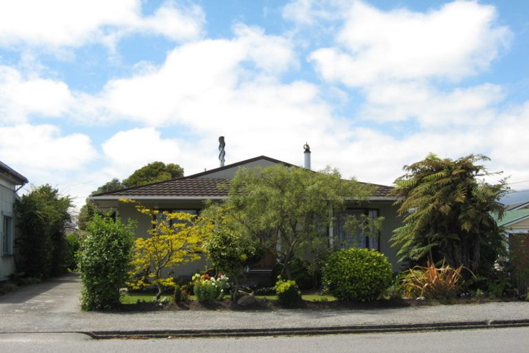 Photo of property in 51 Derby Street, Westport, 7825