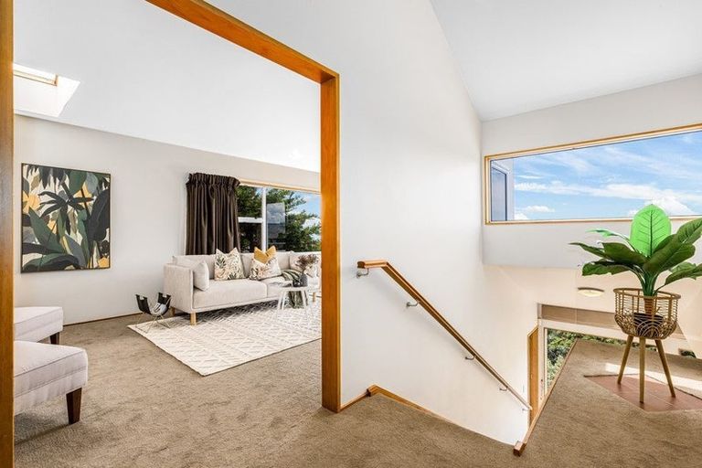 Photo of property in 37 Kahu Road, Paremata, Porirua, 5024