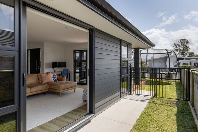 Photo of property in 15 Augusta Rise, Omokoroa, 3114