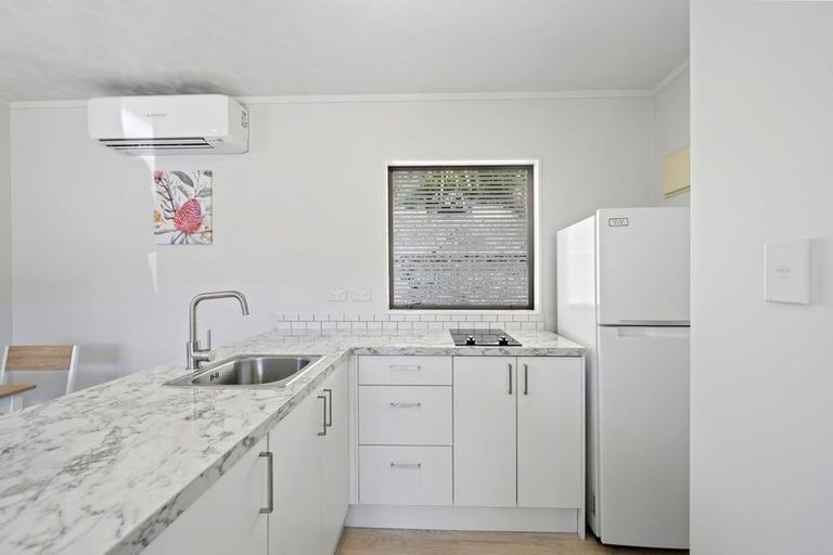 Photo of property in 32a Derwent Street, Island Bay, Wellington, 6023