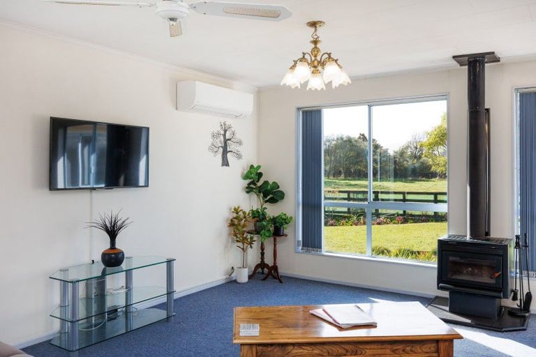 Photo of property in 112 Avenue Road, Foxton, 4891