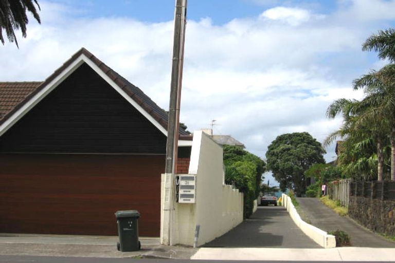 Photo of property in 2/31 Craig Road, Milford, Auckland, 0620