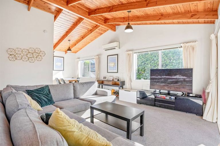 Photo of property in 25 Neil Avenue, Te Atatu Peninsula, Auckland, 0610