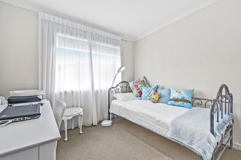 Photo of property in 7 Kensington Drive, Orewa, 0931