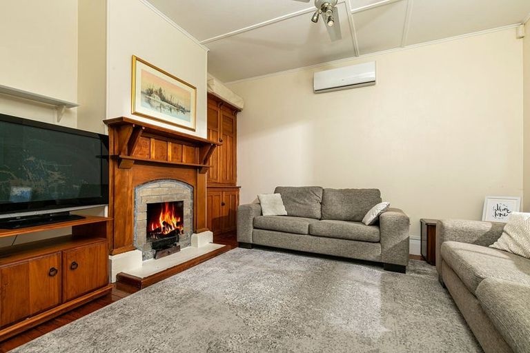 Photo of property in 47 Newington Road, Henderson, Auckland, 0612
