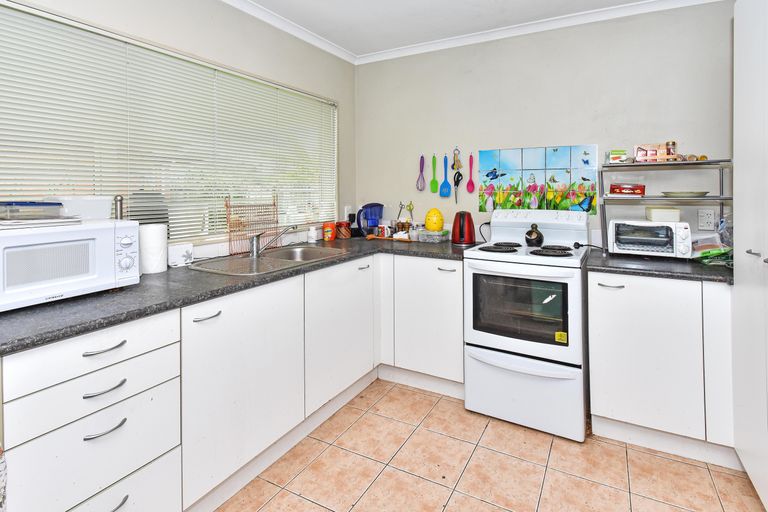 Photo of property in 2/36 Growers Lane, Mangere East, Auckland, 2024