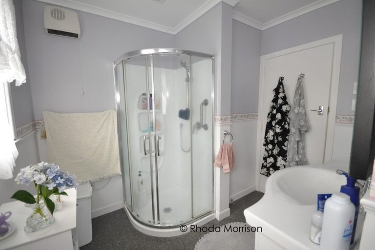 Photo of property in 45 Gorge Road, Maungaturoto, 0520