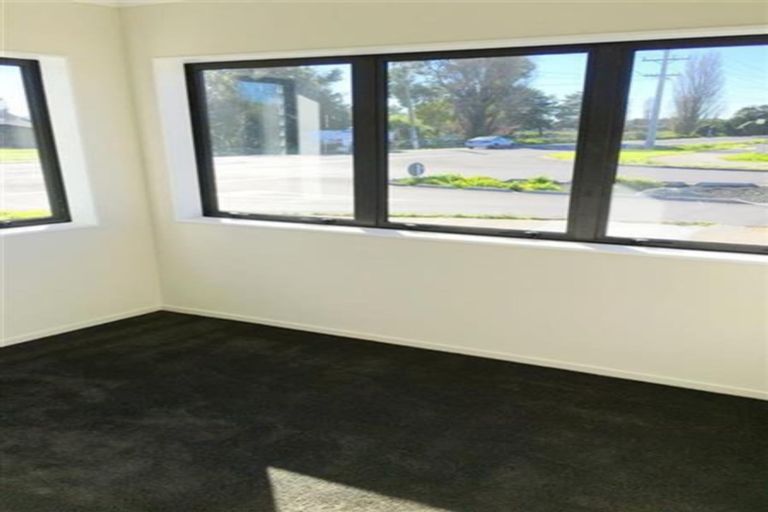 Photo of property in 1 Takahe Avenue, Takanini, 2112