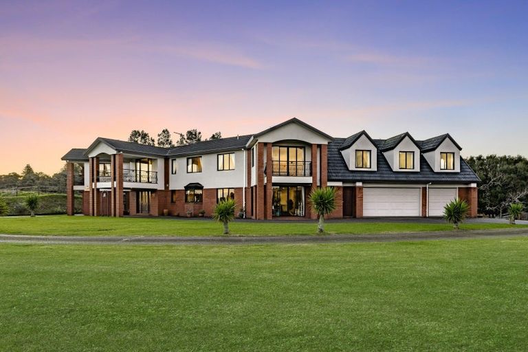 Photo of property in 260 State Highway 16, Kumeu, 0892