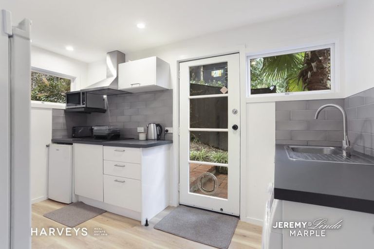 Photo of property in 47 Tainui Road, Titirangi, Auckland, 0604