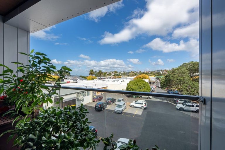 Photo of property in The Victor, 208/4 Bute Road, Browns Bay, Auckland, 0630