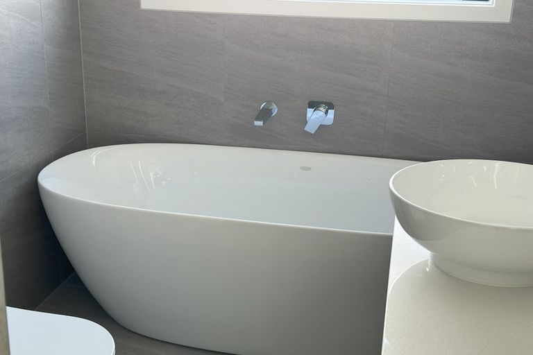 Photo of property in 216 Bucklands Road, Bucklands Beach, Auckland, 2012