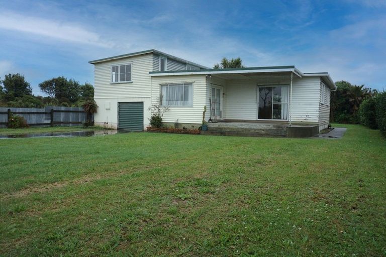Photo of property in 14 Otereo Street, Hokio Beach, Levin, 5571