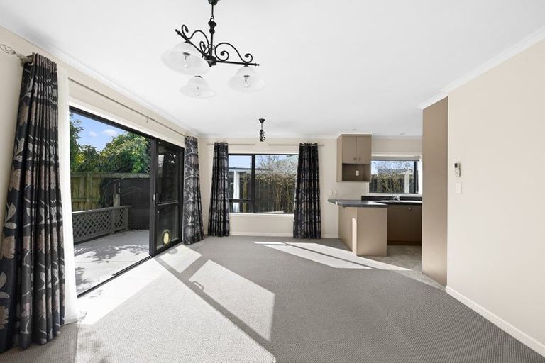 Photo of property in 12 Lydiard Place, Chartwell, Hamilton, 3210