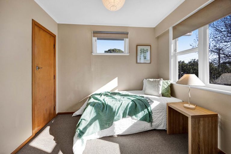 Photo of property in 211 Frankley Road, Frankleigh Park, New Plymouth, 4310