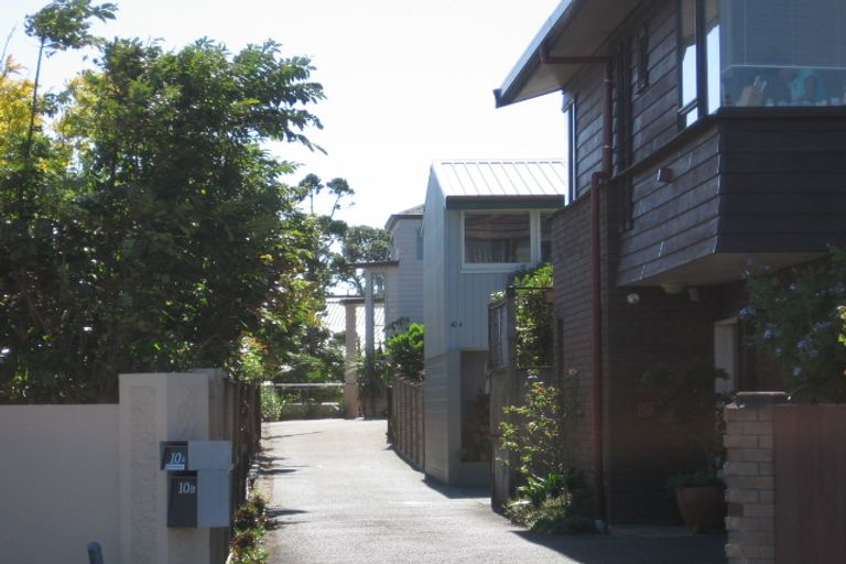 Photo of property in 10 Castor Road, Castor Bay, Auckland, 0620