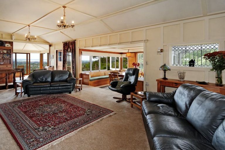 Photo of property in 10 Kohu Road, Titirangi, Auckland, 0604