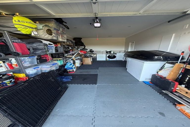 Photo of property in 36 Taikura Avenue, Red Beach, 0932