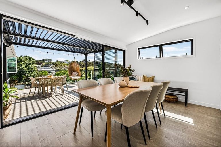 Photo of property in 6 Blacks Road, Greenhithe, Auckland, 0632