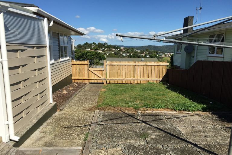 Photo of property in 10 Ogle Crescent, Te Kamo, Whangarei, 0112