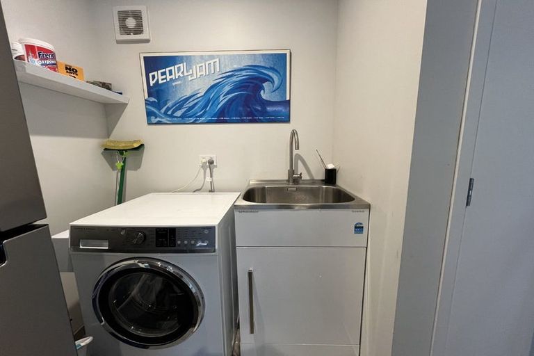 Photo of property in 10 Discovery Place, Marfell, New Plymouth, 4310