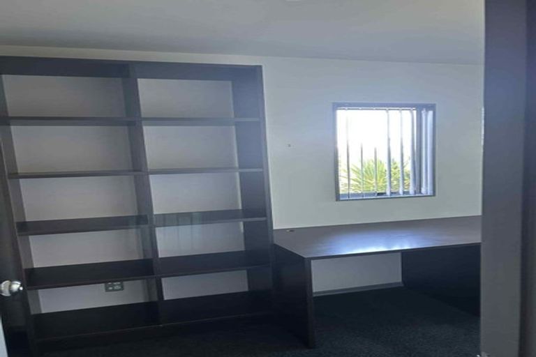 Photo of property in 14 Bush View Lane, Northcote Point, Auckland, 0627