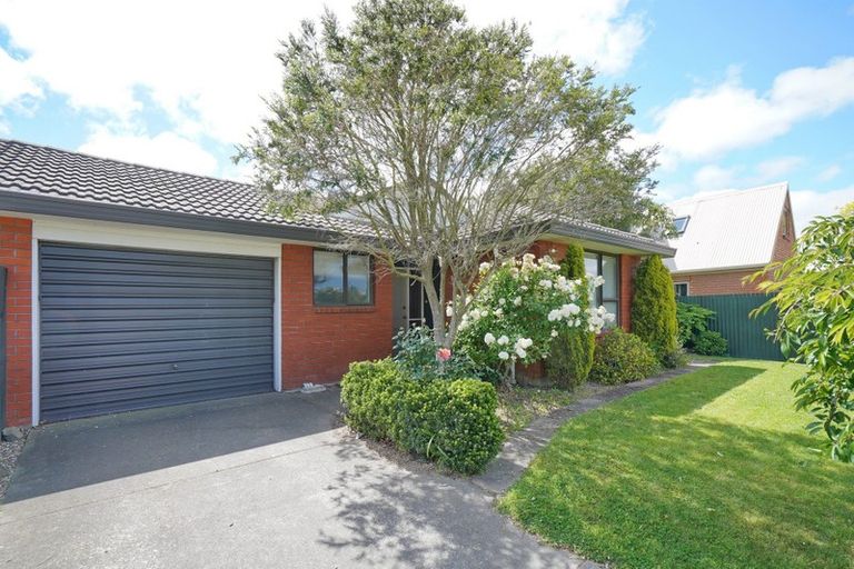 Photo of property in 2/6 Leith Place, Spreydon, Christchurch, 8024
