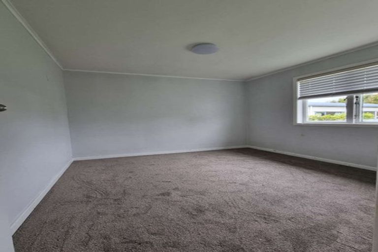 Photo of property in 420 Old Te Atatu Road, Te Atatu Peninsula, Auckland, 0610